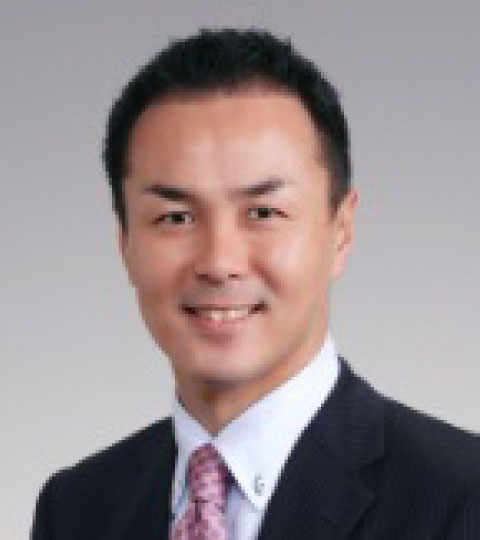 前川 敦氏